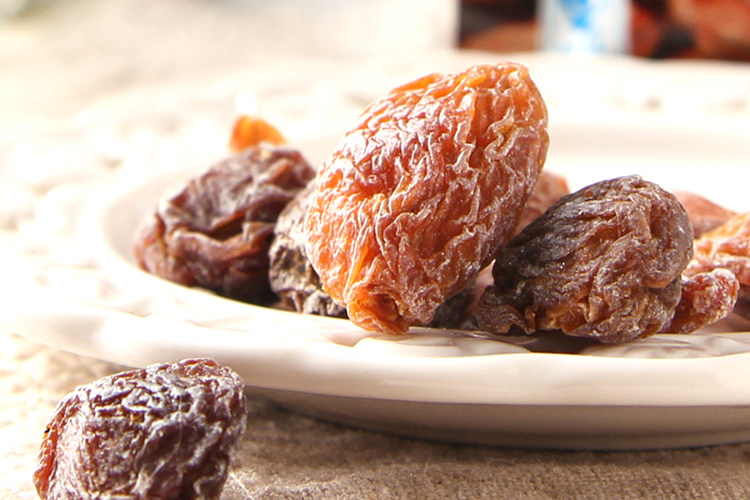 10袋包邮 荣园九制雪梅/话梅90g 80后怀旧零食蜜饯杏梅干梅肉小吃