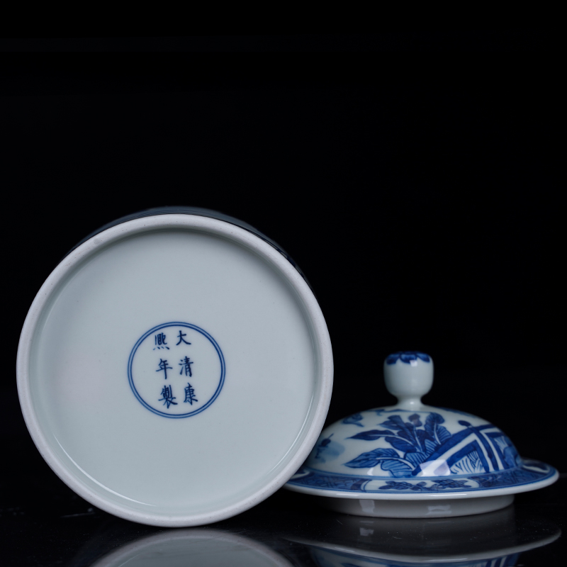 The New Chinese blue and white porcelain of jingdezhen ceramic tong qu caddy fixings general storage tank large place to live in the living room