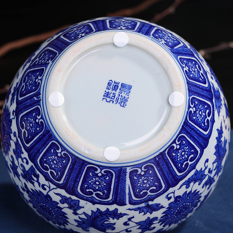 Jingdezhen ceramic moistureproof tea canister receives retro puer tea pot seal large creative tea set