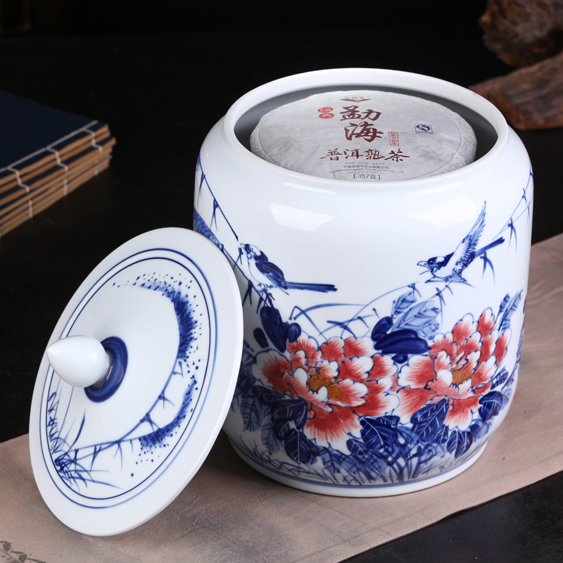 Jingdezhen ceramic bread seven pu 'er tea pot general tea cake tea packaging gift box sealed storage tank