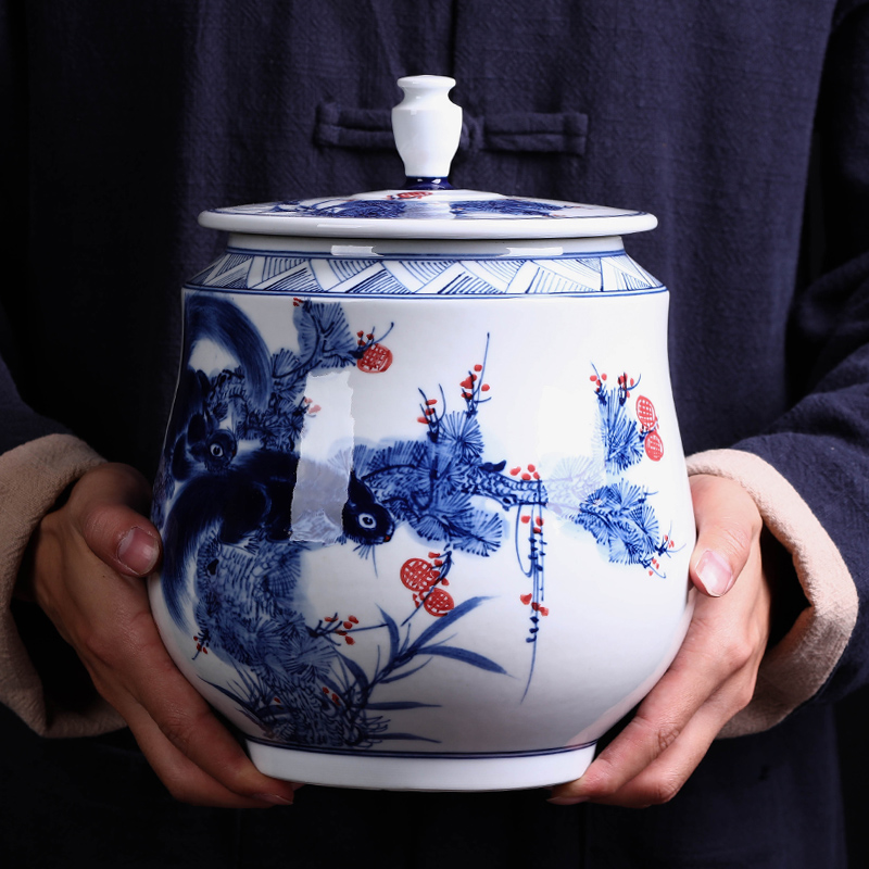 Jingdezhen ceramic hand - made porcelain squirrel seal POTS pu large tea packaging household caddy fixings