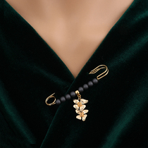 Advanced gray black pin natural pearl peach blossom lotus coat cardigan original design Joker brooch