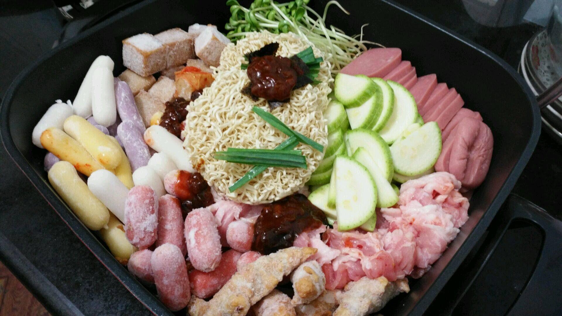 解锁不一样"部队火锅"!看看你知道几种