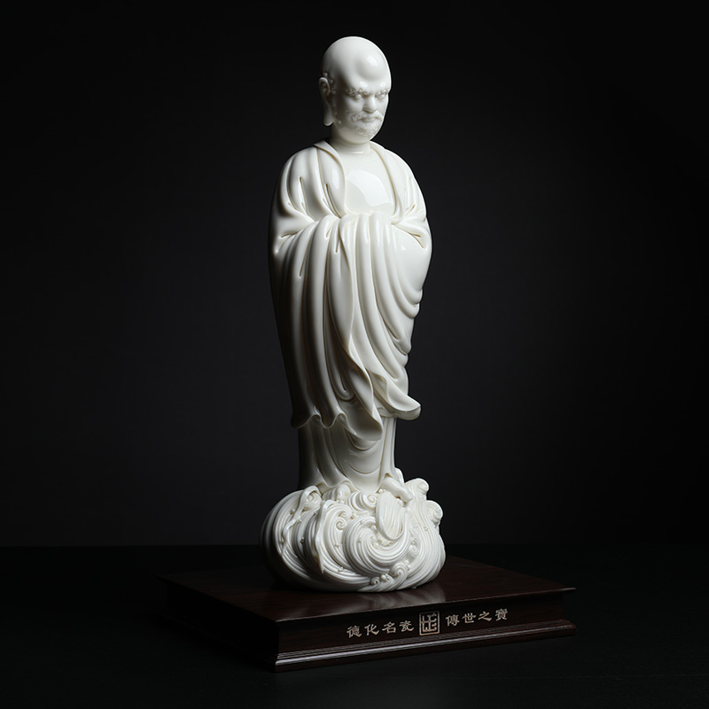 Yutang dai dehua white porcelain zhi - yong wu non - material cultural heritage expo garden its collection furnishing articles, the dharma to cross the river