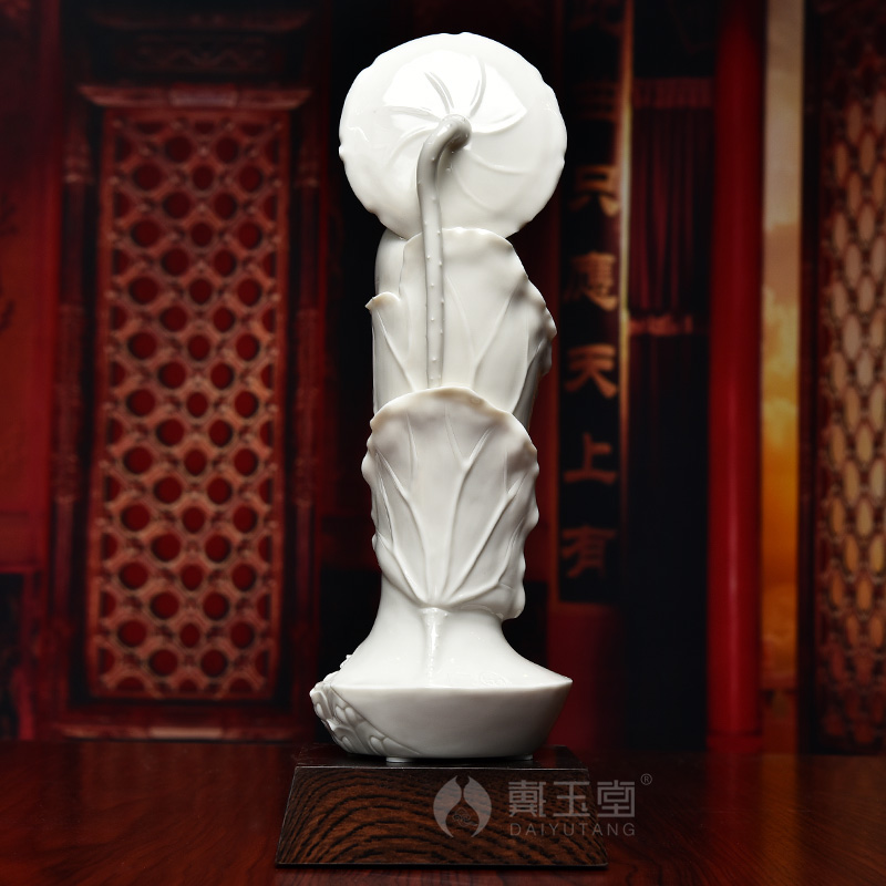 Yutang dai ceramic furnishing articles dehua white porcelain avalokitesvara figure of Buddha its/crossing their guanyin D16-205