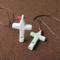(Cross whistle) handmade features can blow ceramic whistle necklace pendant couple small jewelry