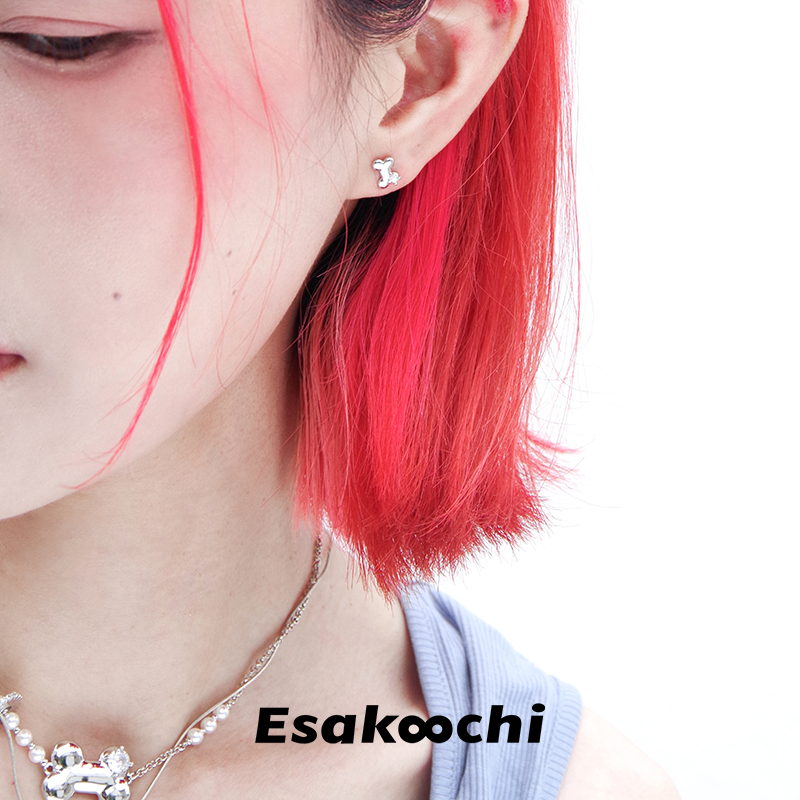 Esakoochi原创个性骨头系列~小巧迷你骨头耳钉个性简约百搭耳骨钉