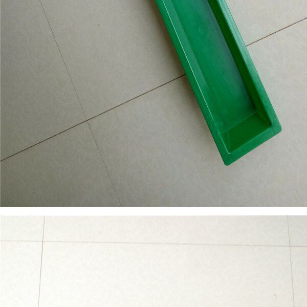 鸡用食槽鸡料槽食槽喂鸡用的食槽鸡食槽堵头喂鸡食槽养殖设备料桶_双