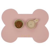 The owner strongly recommends that it is very cute. Dogs and cats eat placemats. Leather is easy to clean and hygienic.