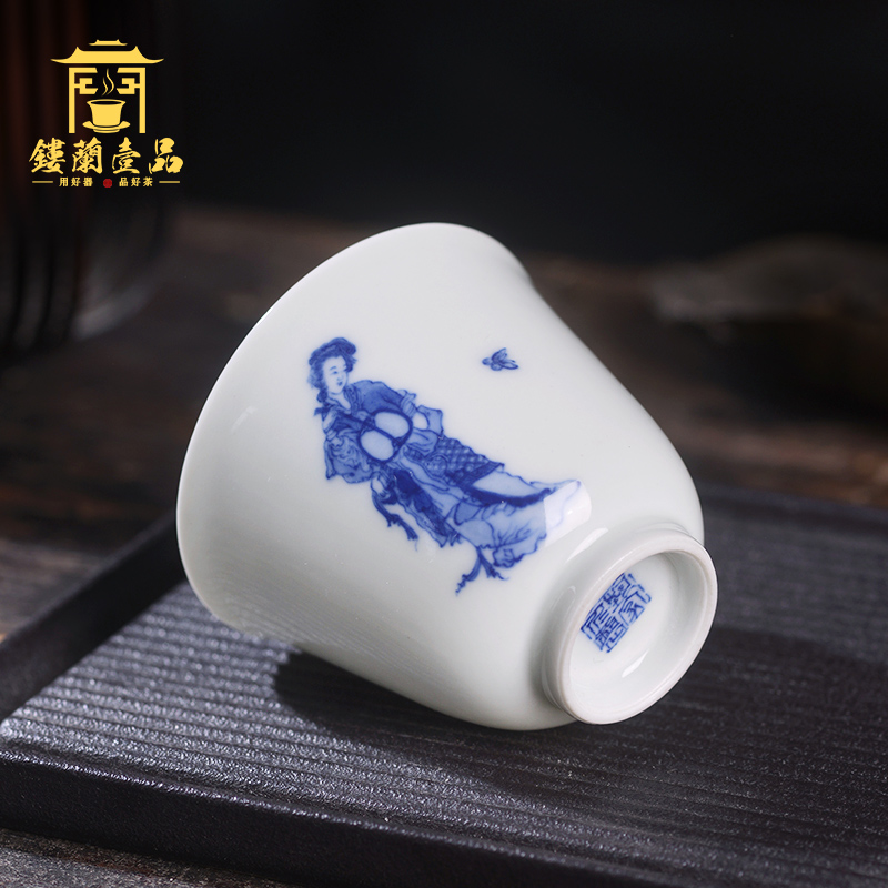 Art home benevolence blue flapping butterfly figure master cup of jingdezhen ceramic hand - made all single CPU kung fu tea set personal tea cup