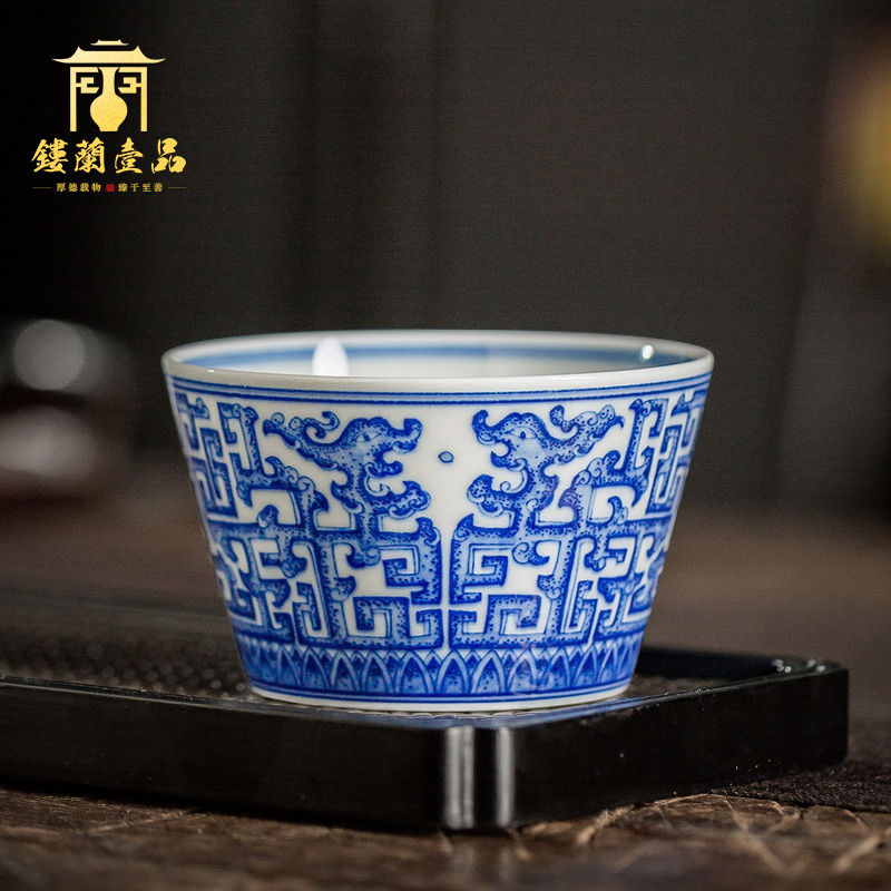 Jingdezhen blue and white maintain all hand - made ceramic cups tea master cup single CPU kung fu tea large sample tea cup