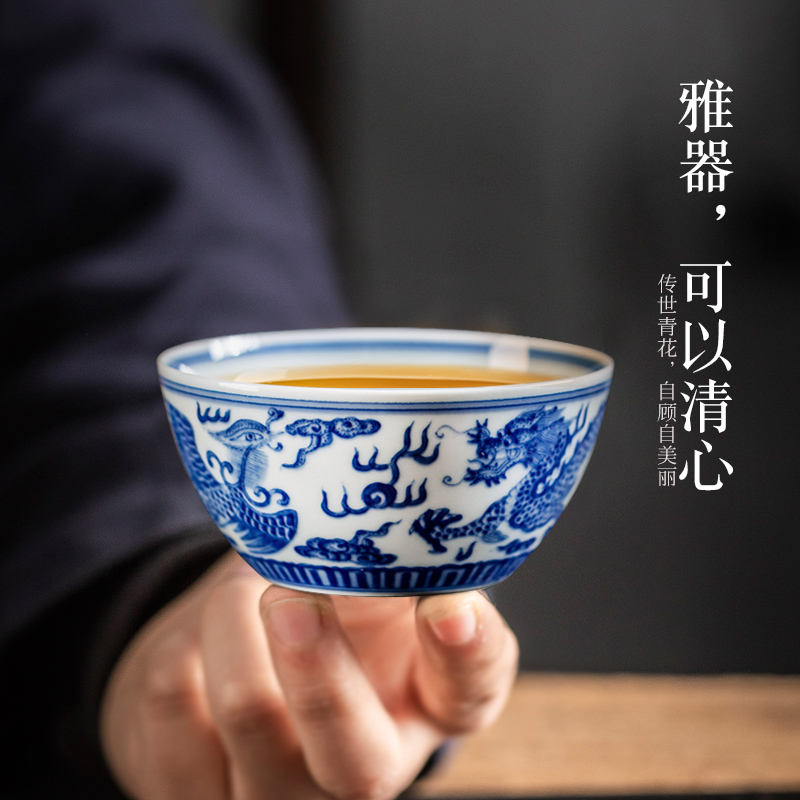 Jingdezhen blue and white maintain all hand - made longfeng ceramic masters cup kung fu tea tea bowl of single cups of tea cups