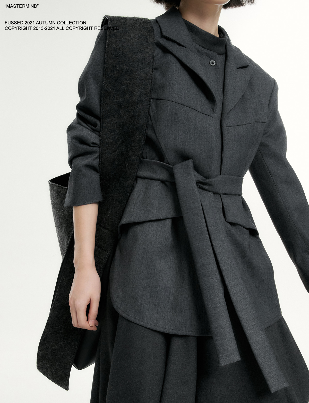 fussed21awmetallicgreysuit不沉闷的通勤两件式西装外套女