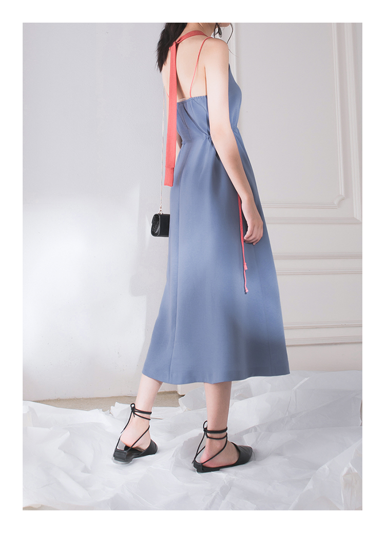 gucci連衣裙設計理念 COTRE 獨立設計 月光藍 撞色設計掛脖抽繩露背連衣裙 gucci