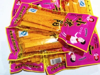 30袋包邮 怀旧零食小沈阳素牛肉米线辣条面筋调味食品童年记忆28g