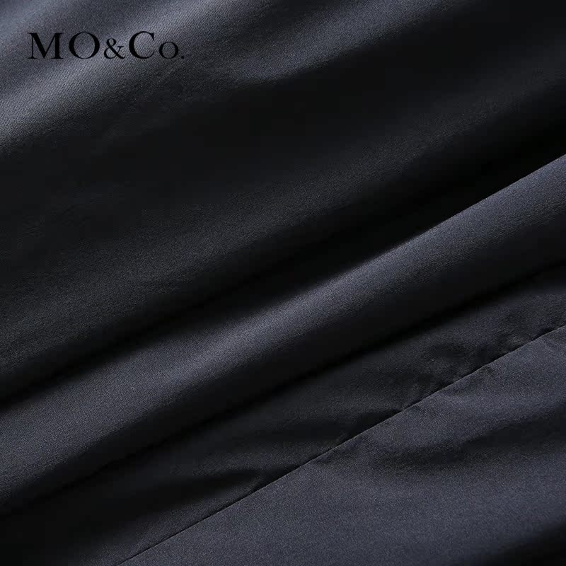 MO&Co.立领中长款棒球棉服 毛球眼睛夹棉外套女MA1635COT02 moco产品展示图4