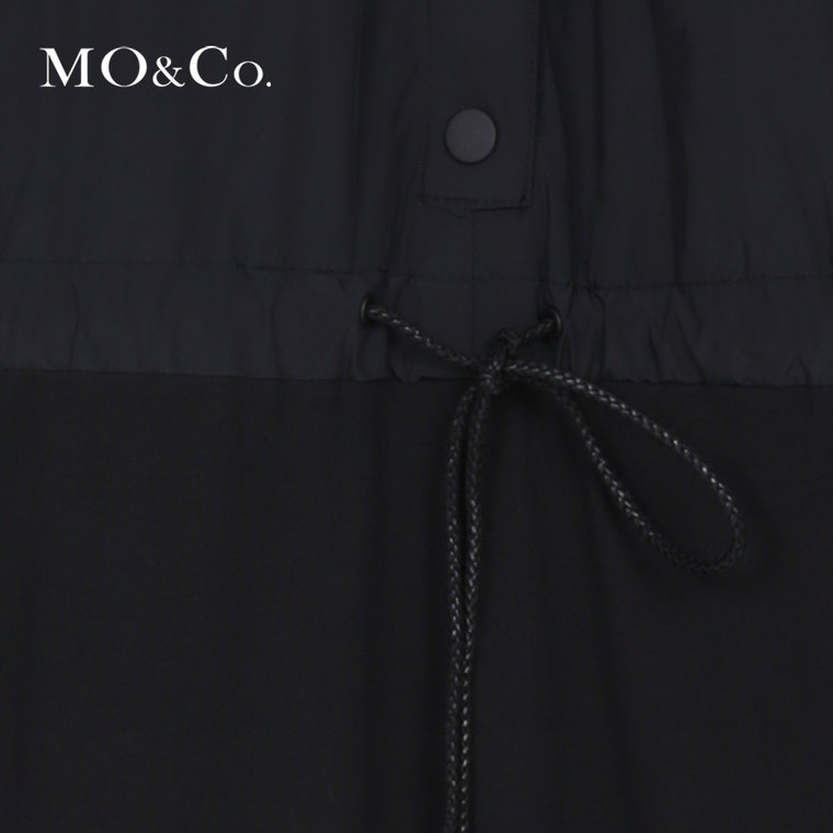 MO&Co.欧洲站连衣裙秋长袖连帽户外修身酷感绣章MA153SKT72moco