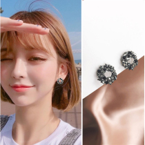 Mosquito coil plate ear clip black female simple earless pierced ear clip earrings trendy wild clip earrings fake earrings temperament