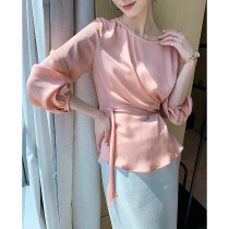 Top female 2021 spring and summer New loose light luxury design sense niche mulberry silk round neck silk shirt