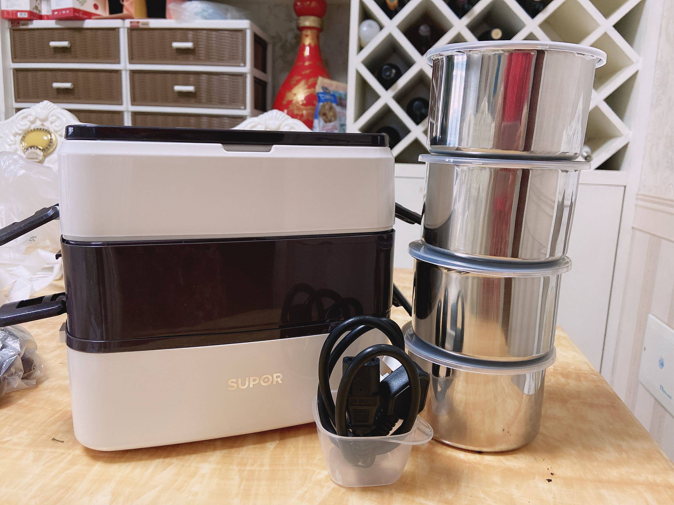 很意外申请到了苏泊尔的这款加热饭盒的试用!