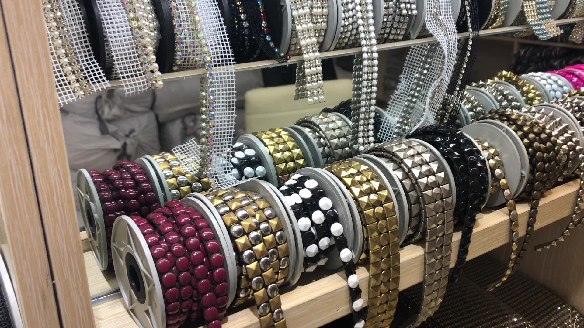 lm196 热销装饰塑料镶边修剪水钻方形塑料装饰领装饰