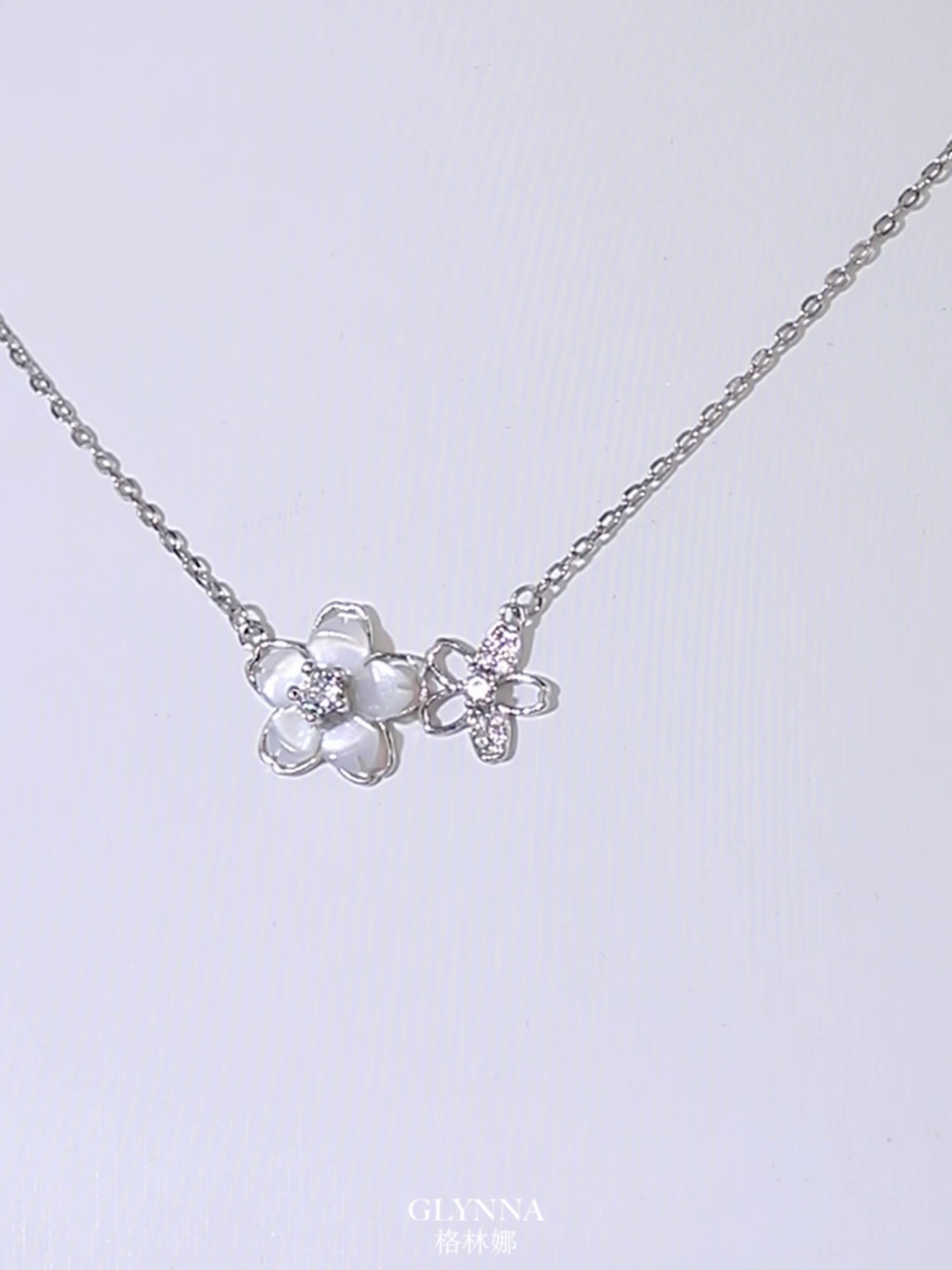 纯银桃花彩金项链