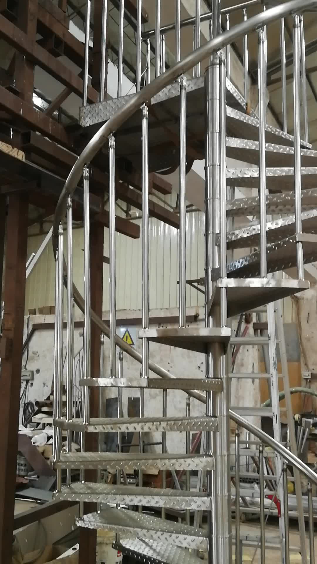 广东佛山尚步梯业厂家定制生产304不锈钢旋转楼梯