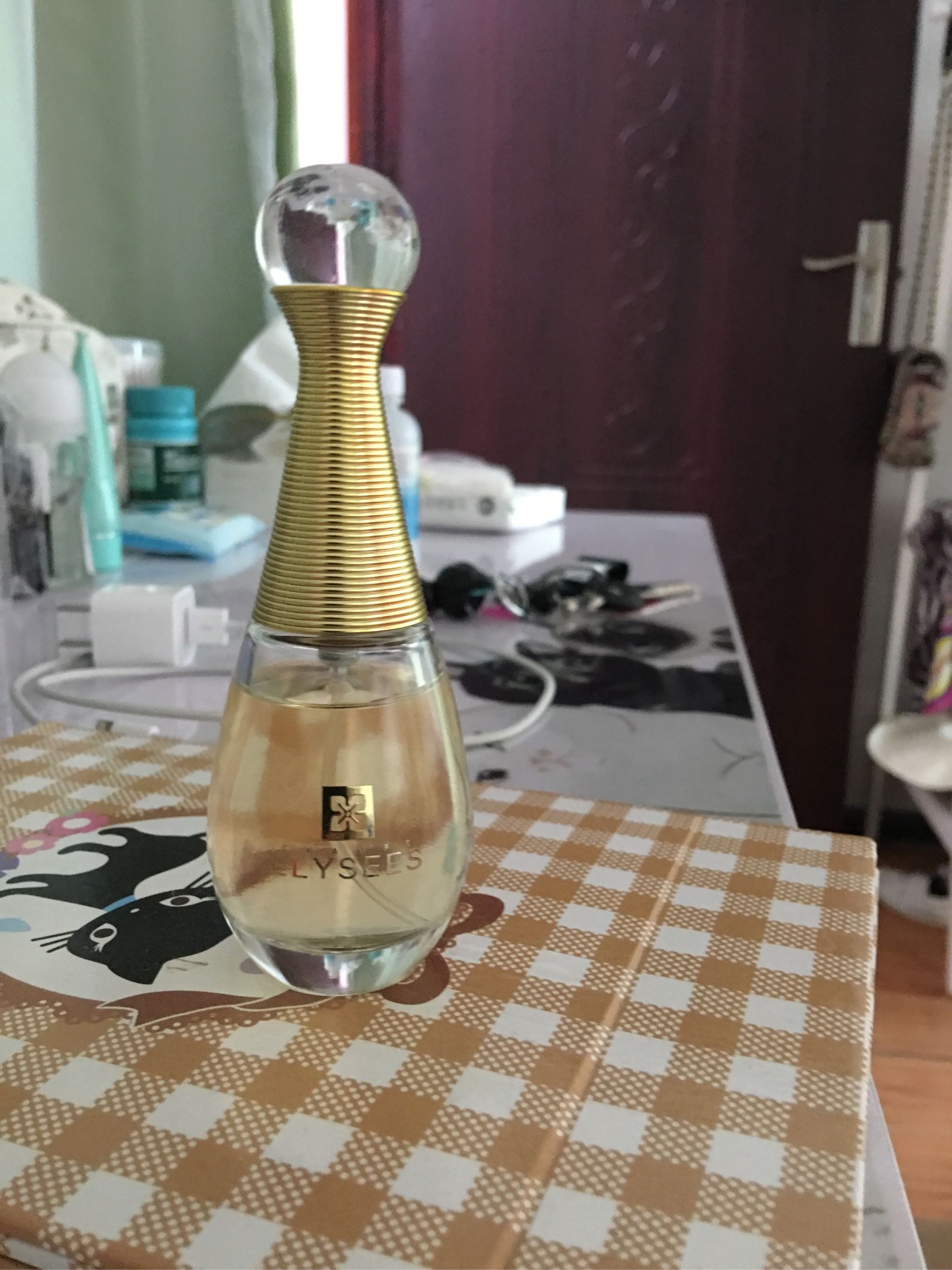 浪漫香榭丽女士真我香水女怎么样?效果好吗?明星同款使用后评价,第7张 浪漫香榭丽女士真我香水女怎么样?效果好吗?明星同款使用后评价,第7张
