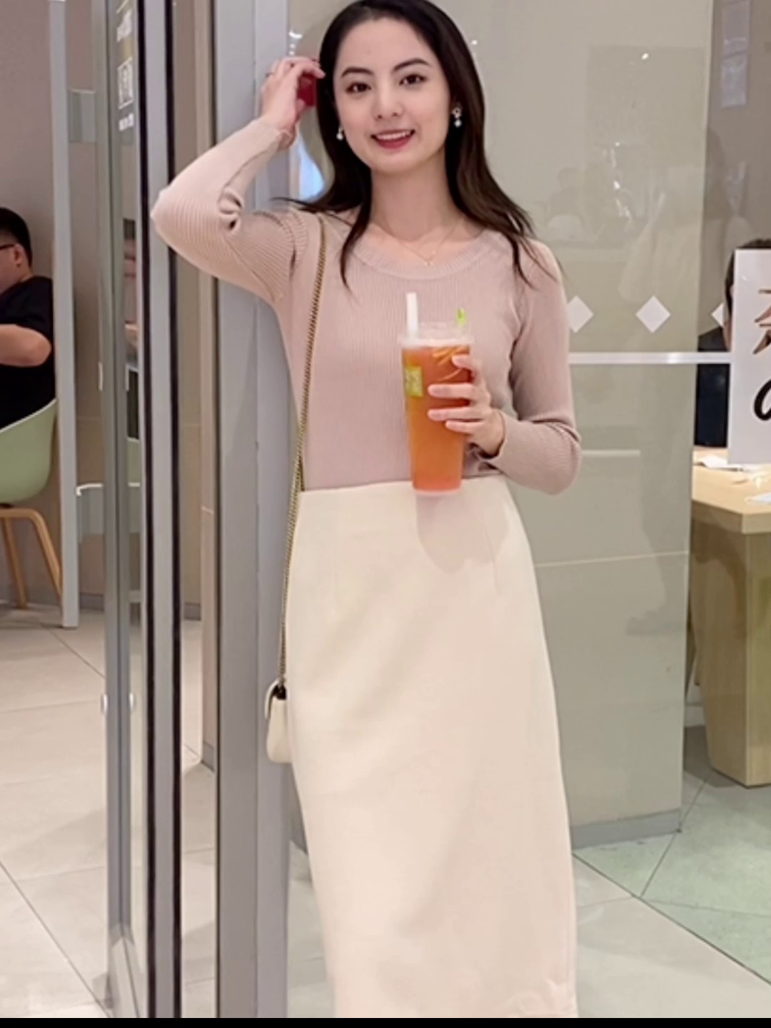 秋冬穿搭灵感｜这个条针织呢半身裙实方才太显瘦了✨