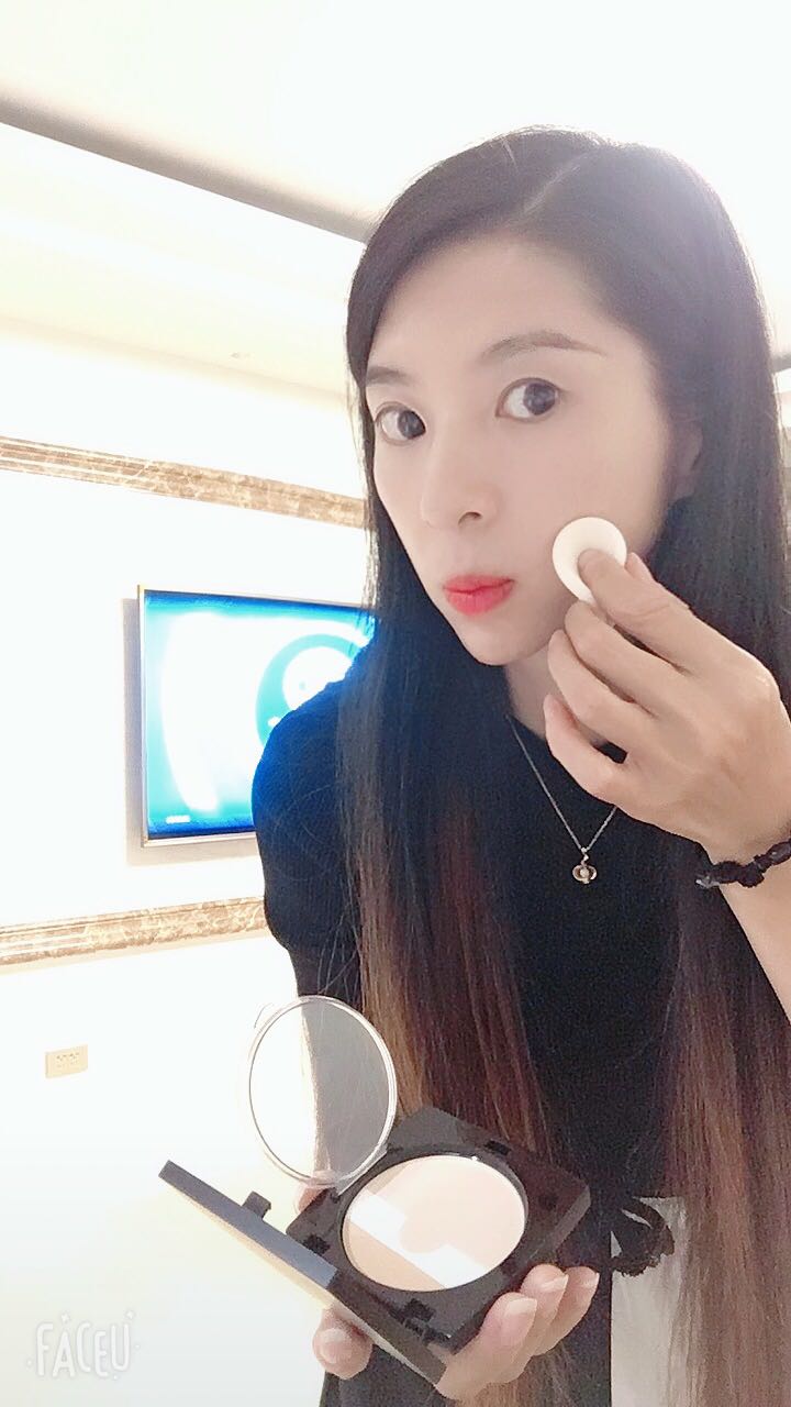 唯资3色粉饼,提亮遮暇一盒搞定怎么样,好不好?真实使用测评,第6张 唯资3色粉饼,提亮遮暇一盒搞定怎么样,好不好?真实使用测评,第6张