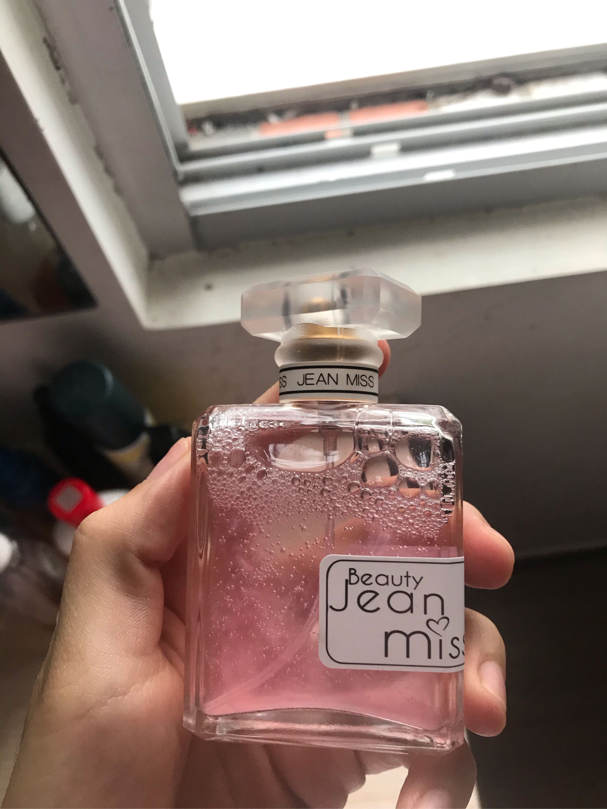 牛奶流沙香水怎么样,是什么牌子,第7张 牛奶流沙香水怎么样,是什么牌子,第7张
