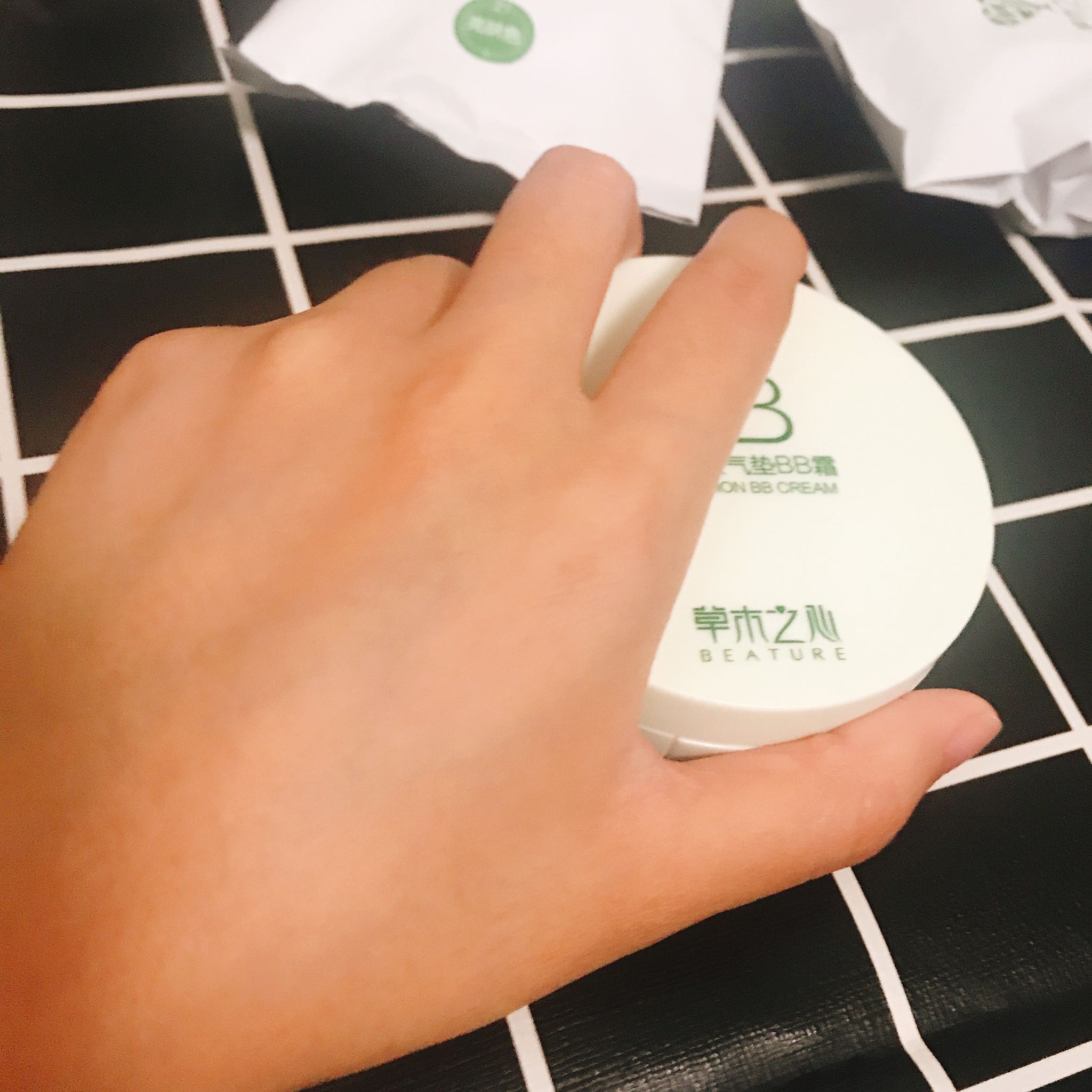 草木之心气垫BB质量怎么样什么牌子什么档次,来自学生党的使用感受,第6张 草木之心气垫BB质量怎么样什么牌子什么档次,来自学生党的使用感受,第6张