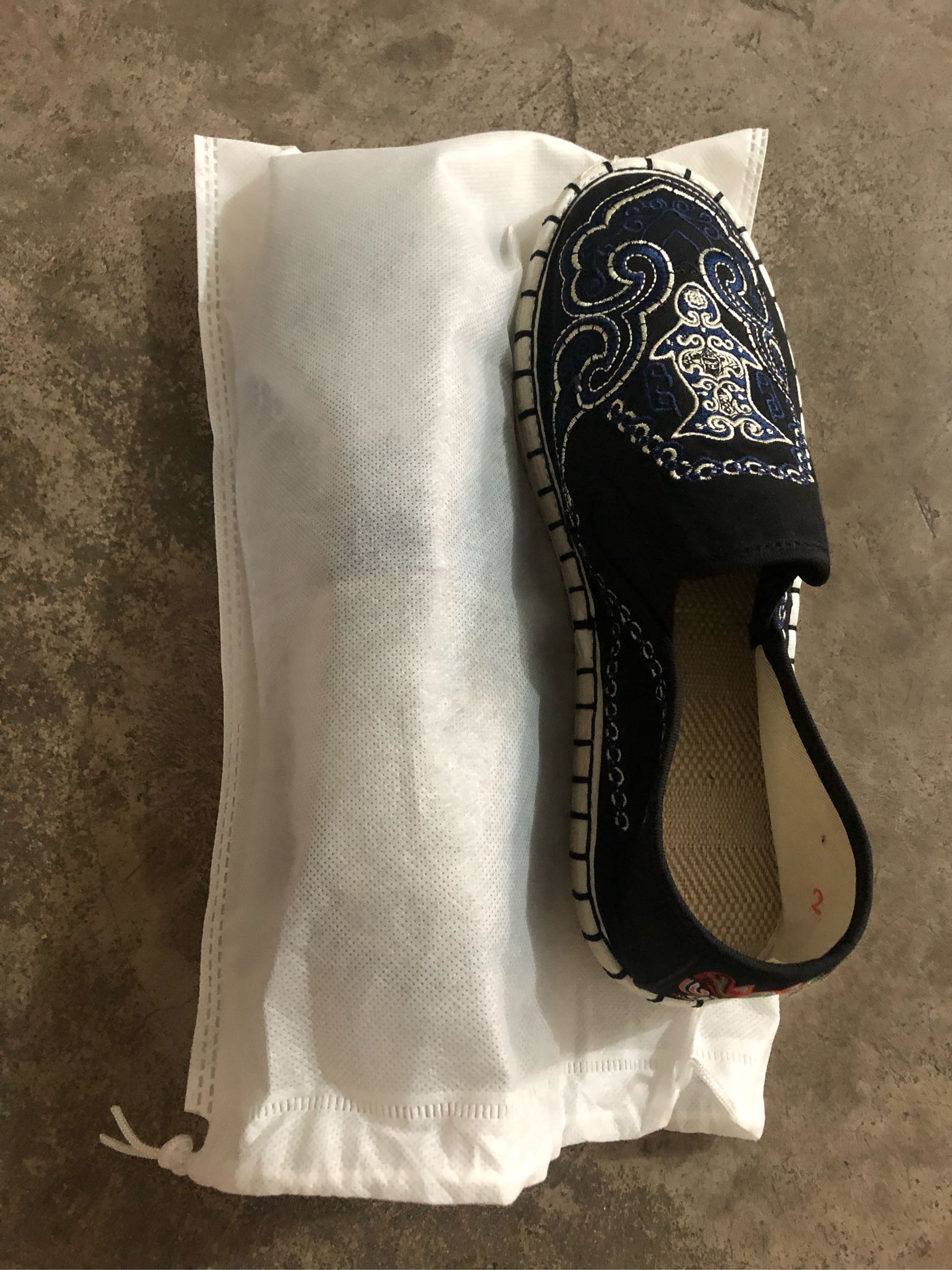 养素净正-青花无双手工布鞋这个牌子怎么样好用吗,使用测评(网红推荐),第3张 养素净正-青花无双手工布鞋这个牌子怎么样好用吗,使用测评(网红推荐),第3张