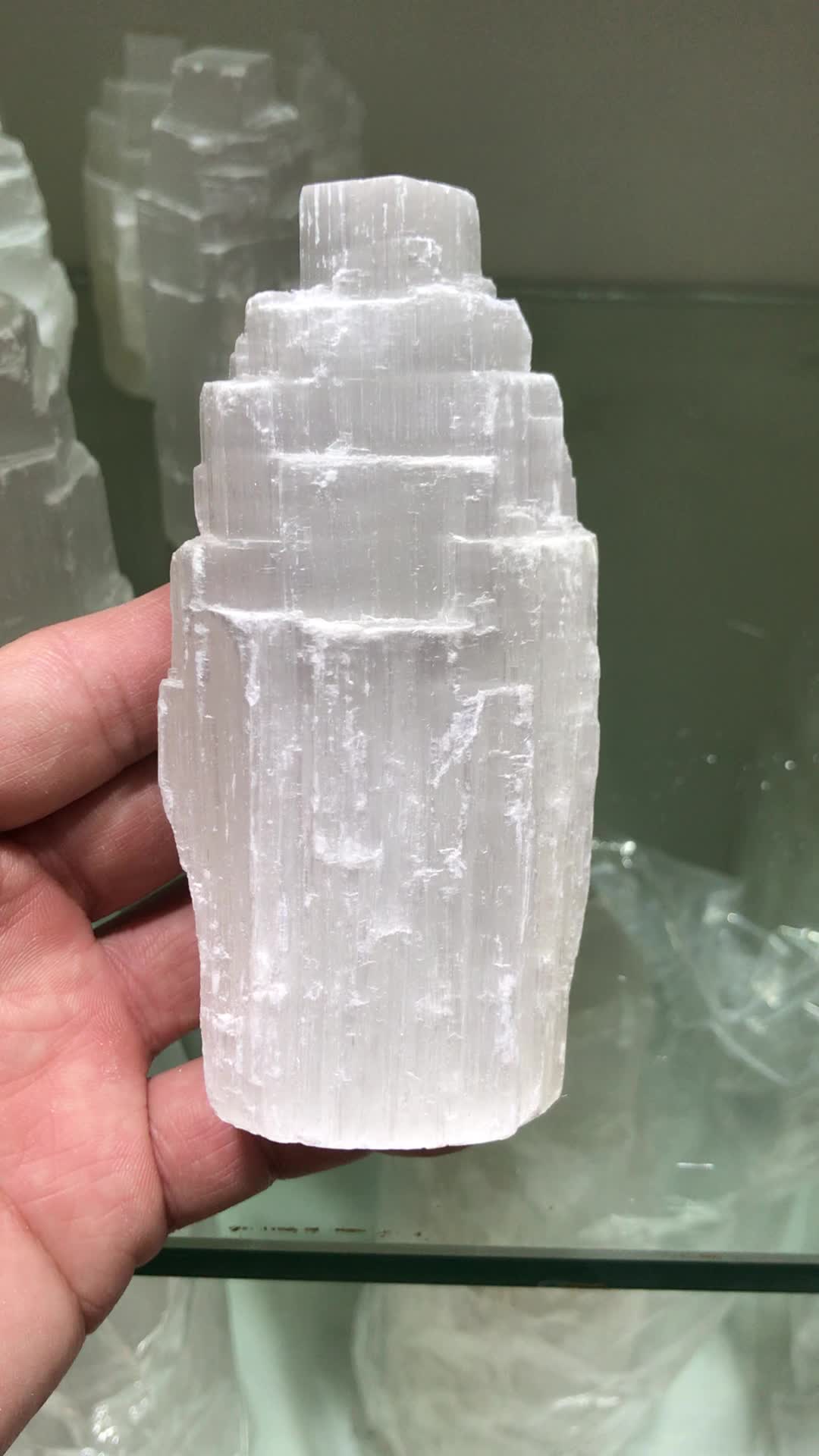 wholesale exquisite crystal treatment gypsum carved selenite
