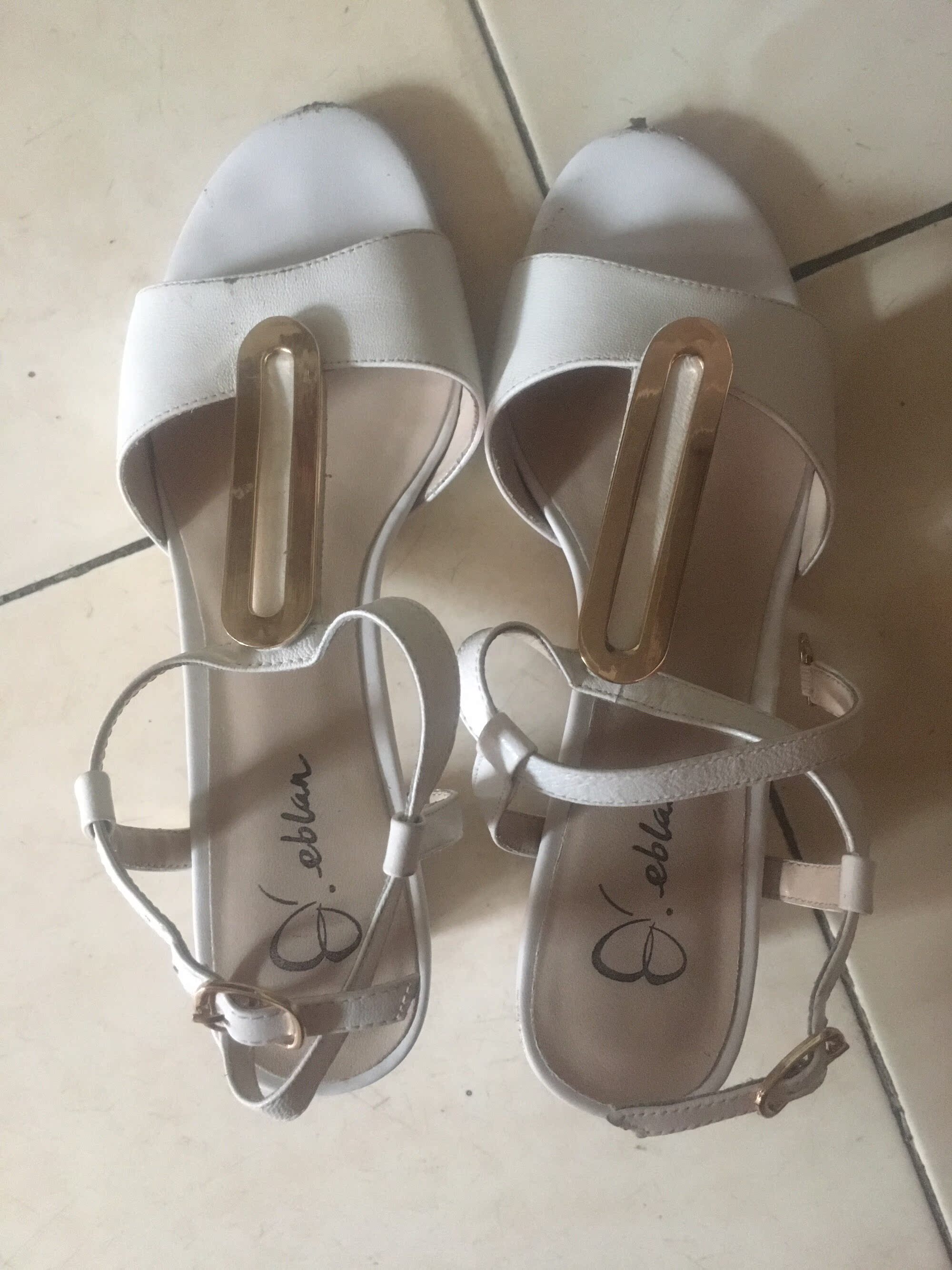 我在闲鱼卖·二手闲置凉鞋