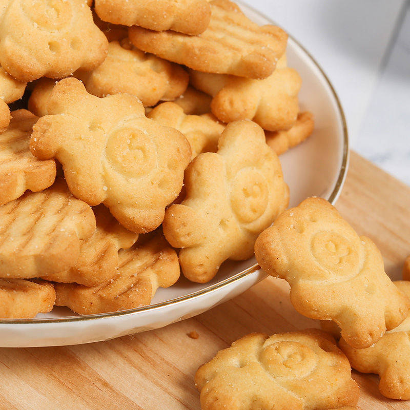 小熊饼干整箱儿童早餐休闲零食小吃大礼包