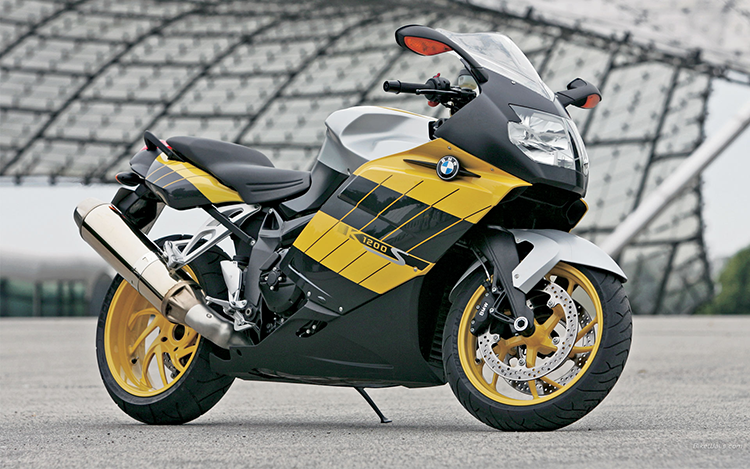 没错它就是"翼虎跑车极速r8川崎".