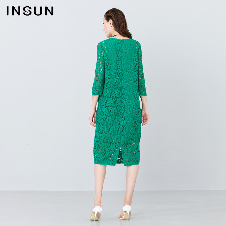 INSUN/恩裳【7.21新品】2015秋 时尚皇室修身蕾丝连衣裙 95205030