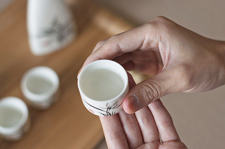 酒杯套装 陶瓷酒具 烈酒杯白酒酒杯 分酒器 黄酒清酒壶 小酒盅_双氙