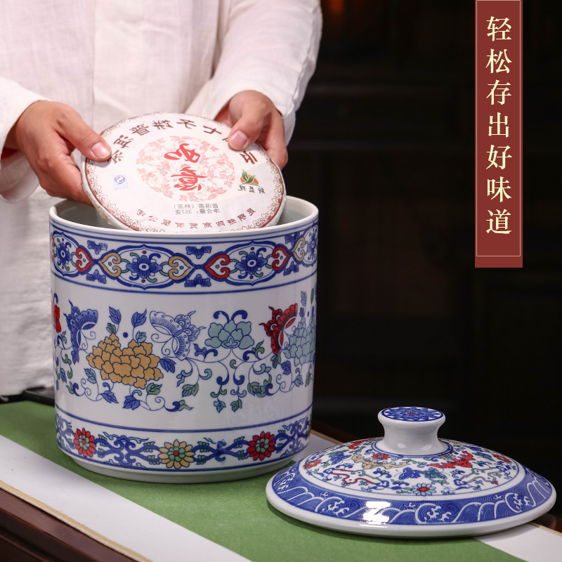 Jingdezhen blue and white porcelain ceramic tea pot large household seal puer tea cake box of moistureproof and tea tea pot