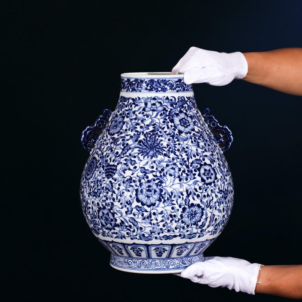 Jingdezhen ceramics Chinese checking antique blue - and - white hand - made f barrel ears vases, flower adornment furnishing articles