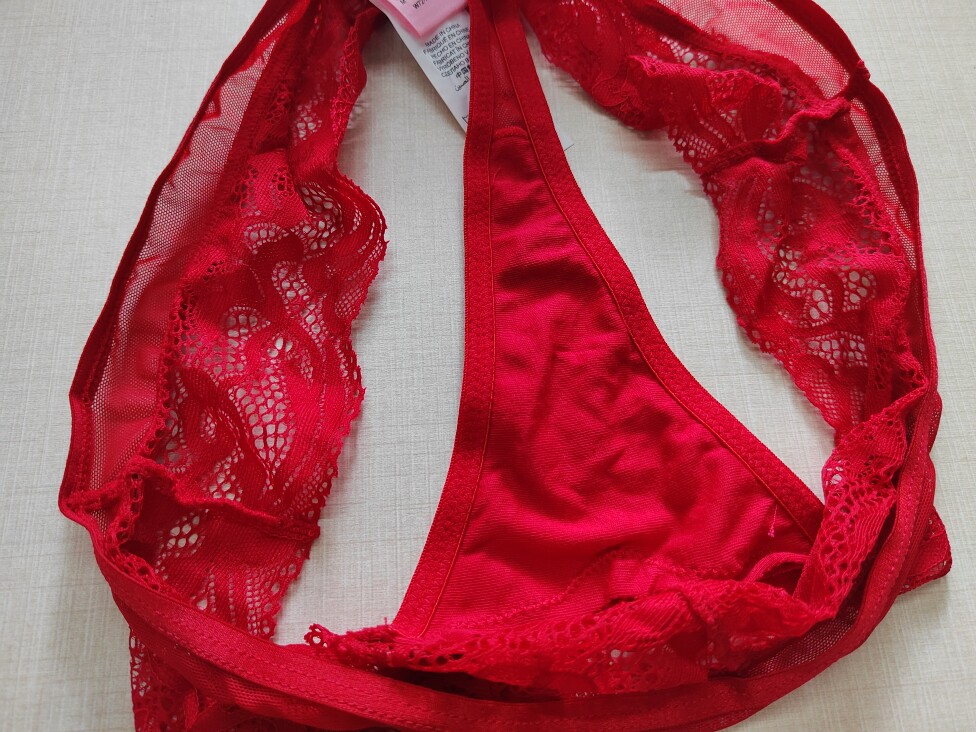 荷兰hk女士内裤 低腰t裤 性感蕾丝丁字裤 红色 m