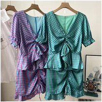  Fashion suit Plaid V-neck short-sleeved shirt Korean suit high waist bag hip skirt two-piece set 103444