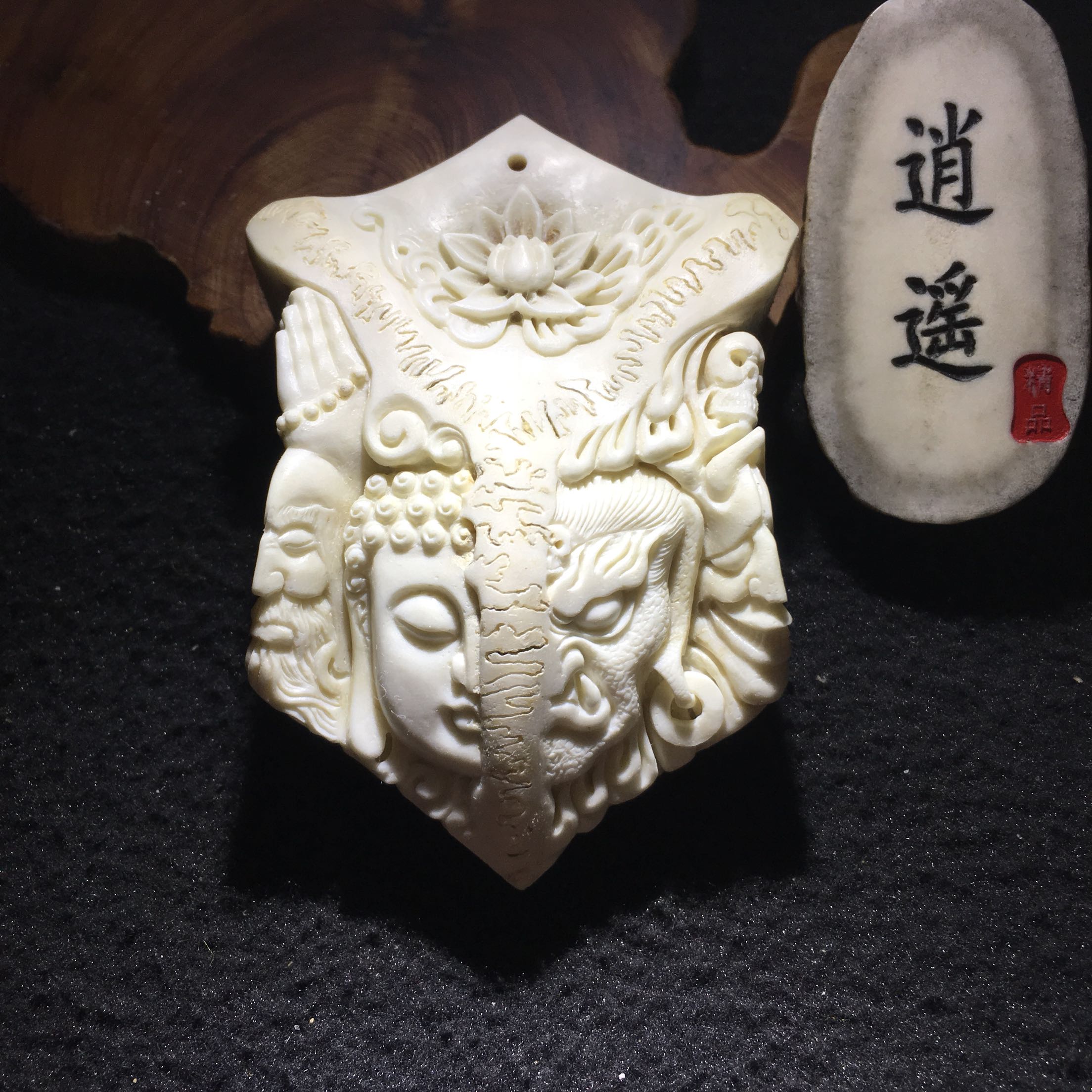 人气素骨包邮三界牌雕刻牌子公母鹿梅花鹿成品狍子公鹿驼骨坠配饰