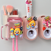 Toothpaste squeezing artifact cartoon cute children's toothpaste squeezing device toothbrush cup automatic wall-mounted toothpaste holder