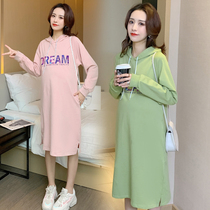 Pregnant women autumn dress Fashion Net Red Ocean Air Age pure cotton hooded sweater cover belly slim knee long skirt