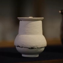 Taiwanese pottery artist Huang Meizi tea jar simple small tea warehouse white pottery tea cans pure hand-made fragrant powder cans