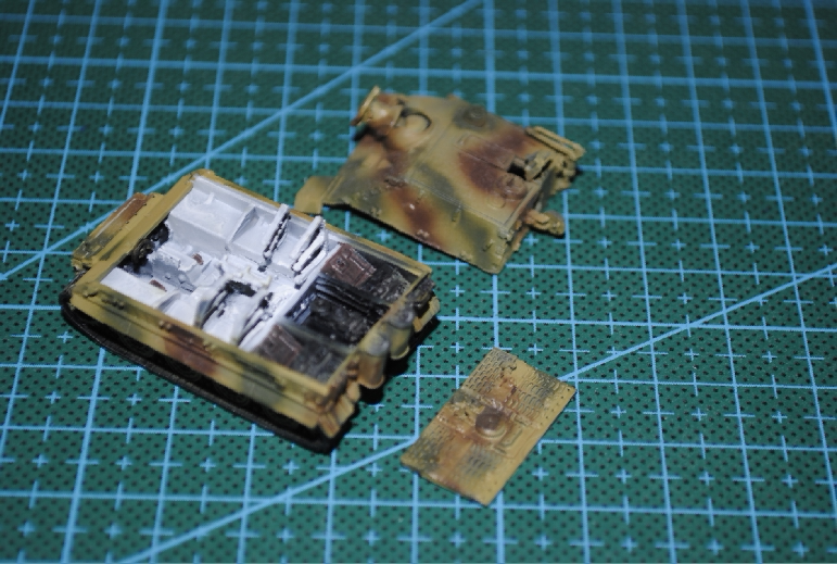 成品手工制作成品 1/144 二战德军38cm突击虎自行火炮 (带内构)_7折