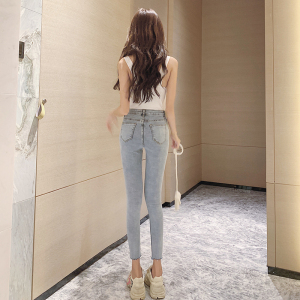 Slim light blue small leg jeans