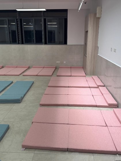 낮잠을위한 맞춤형 접이식 학생 침대 및 침대 간단한 매트리스 이동식 및 세척 고밀도 스폰지 낮잠을위한 맞춤형 접이식 학생 침대 및 침대 간단한 매트리스 이동식 및 세척 고밀도 스폰지